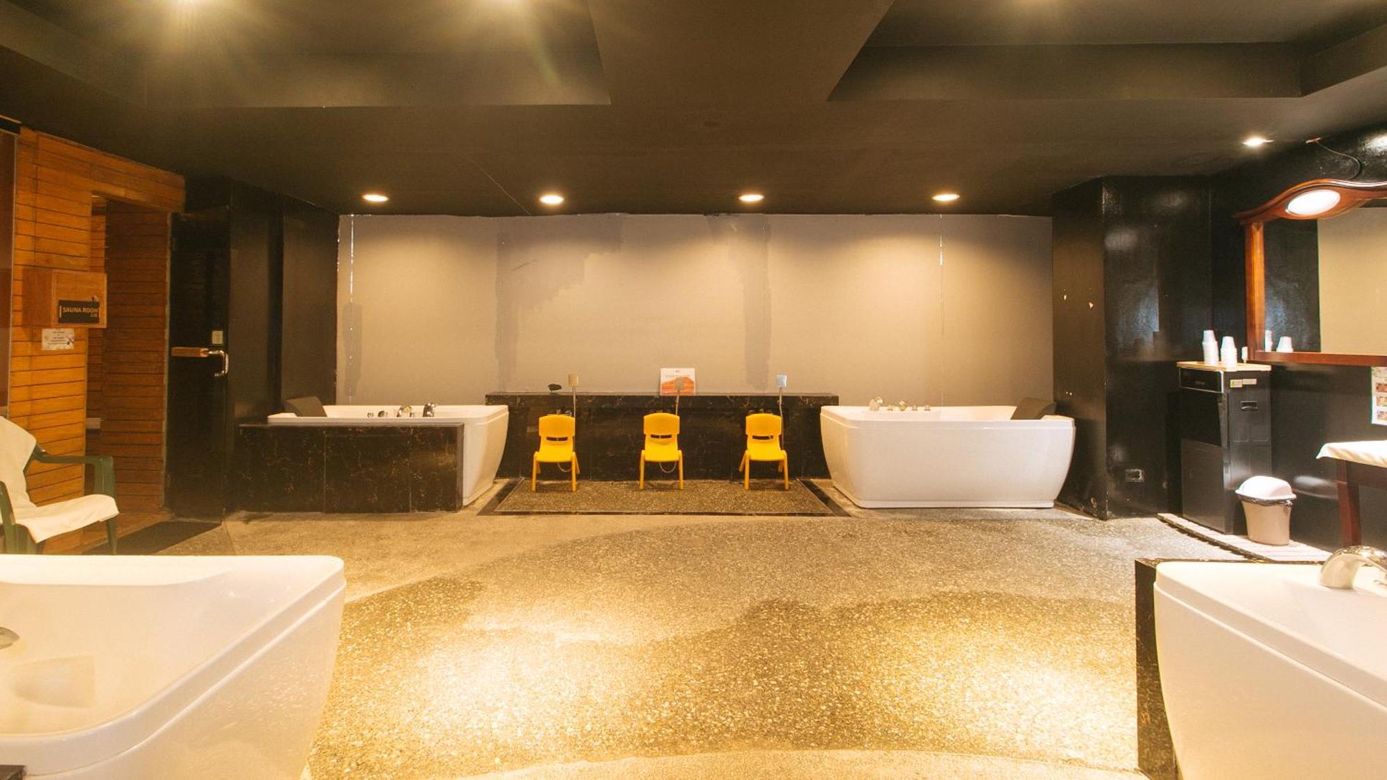 Reddoorz Premium At Jjimjbang Hotel Spa มะนิลา ภายนอก รูปภาพ