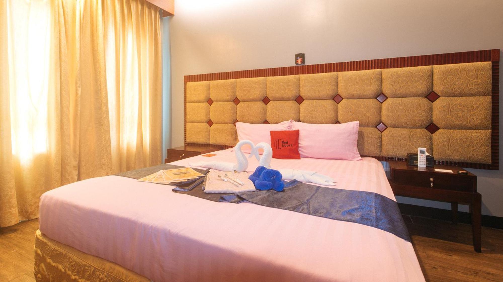 Reddoorz Premium At Jjimjbang Hotel Spa มะนิลา ภายนอก รูปภาพ