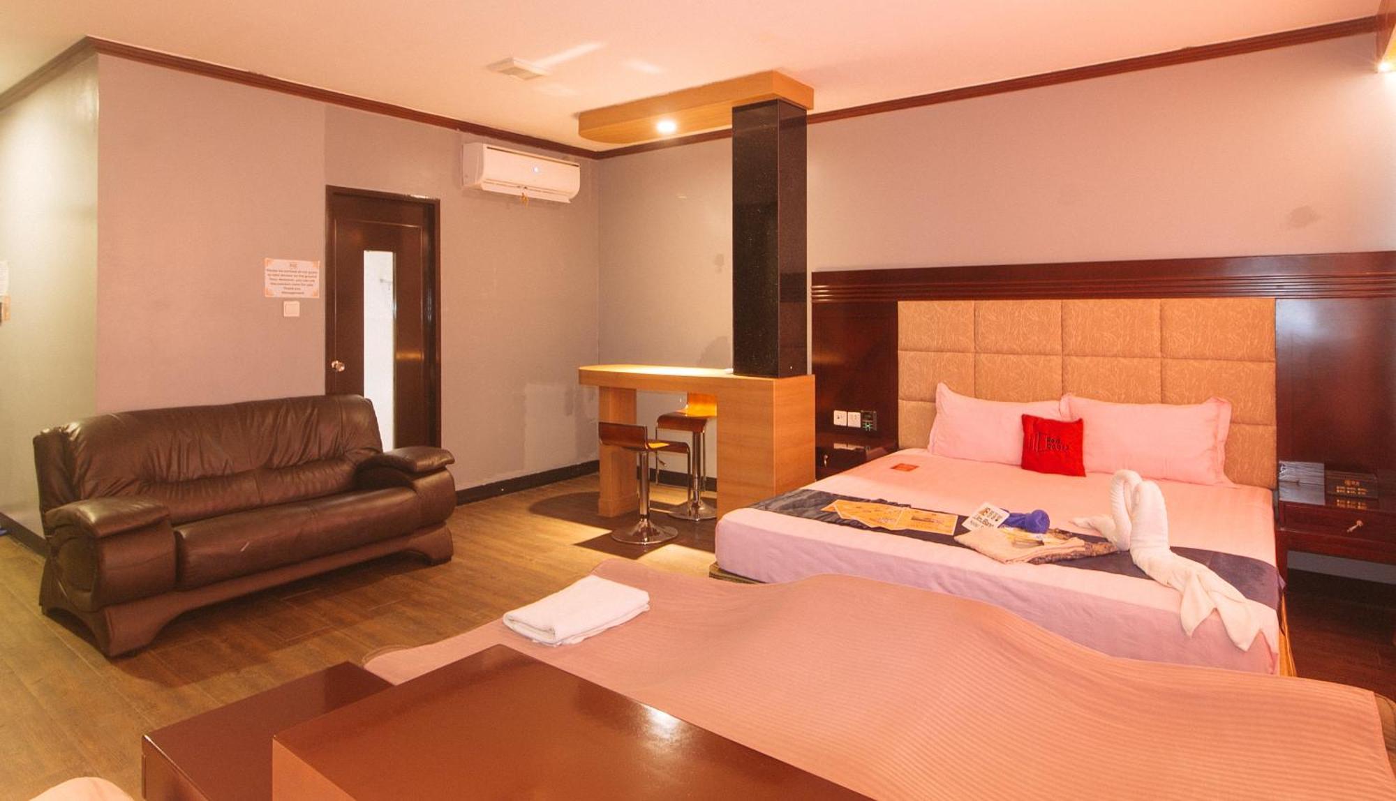 Reddoorz Premium At Jjimjbang Hotel Spa มะนิลา ภายนอก รูปภาพ