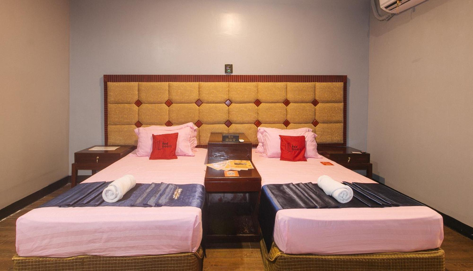 Reddoorz Premium At Jjimjbang Hotel Spa มะนิลา ภายนอก รูปภาพ