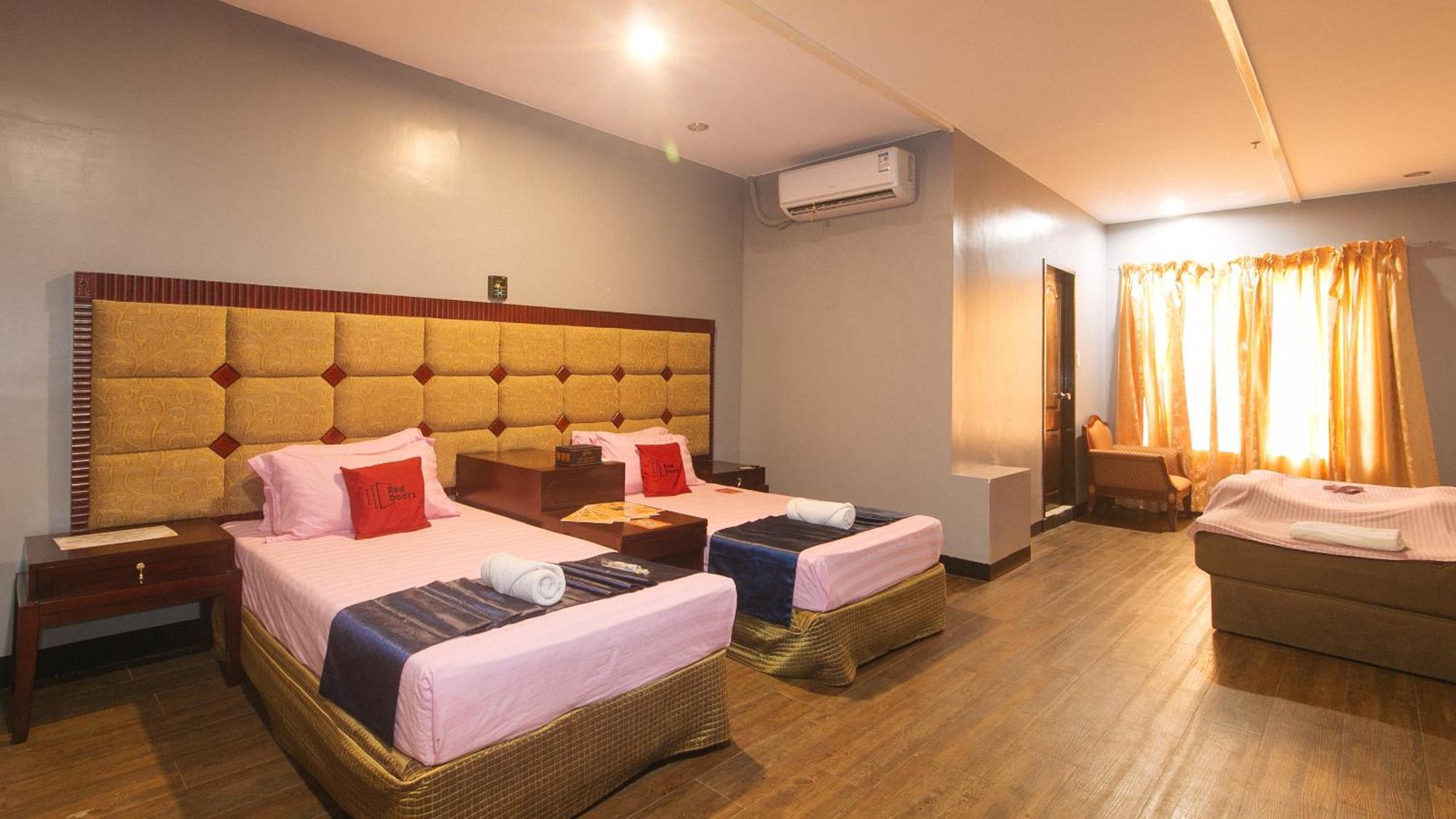 Reddoorz Premium At Jjimjbang Hotel Spa มะนิลา ภายนอก รูปภาพ
